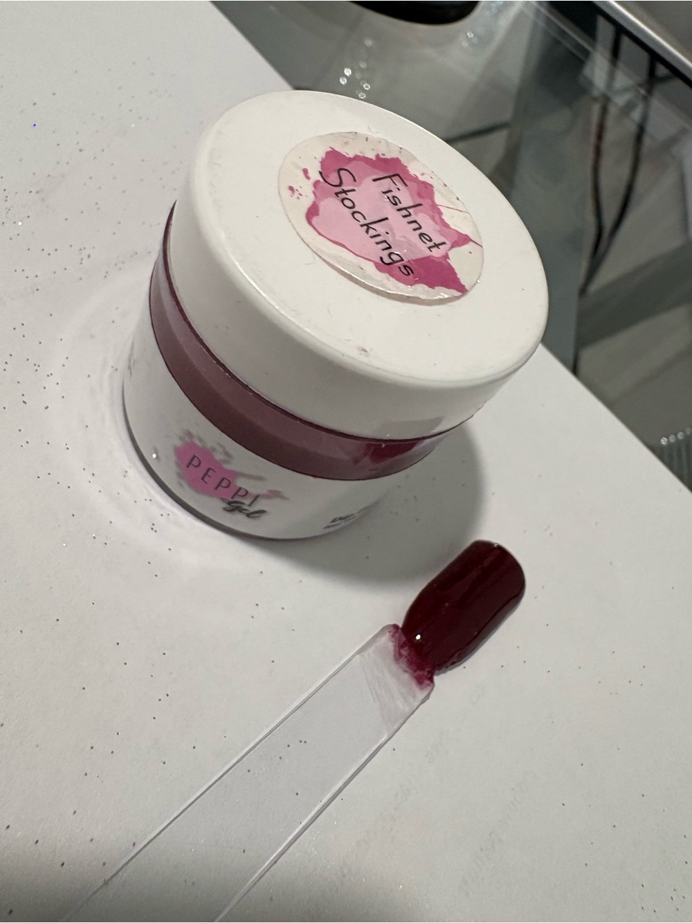 Peppi Gel Fishnet Stockings red dip nail powder
